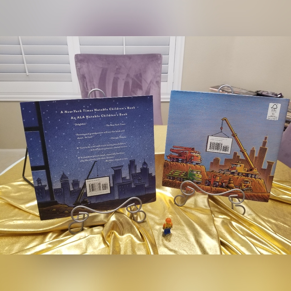 2 Children Reading Books - Picture 6 of 6